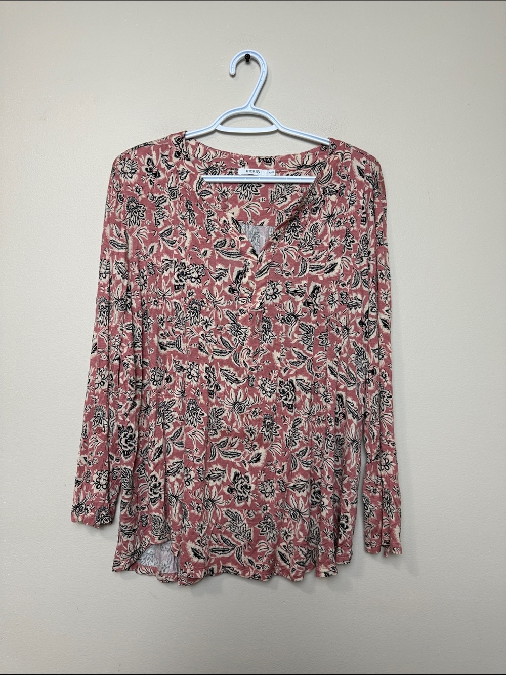 Ricki's Rose Floral V-Neck Long Sleeve Tunic size XL